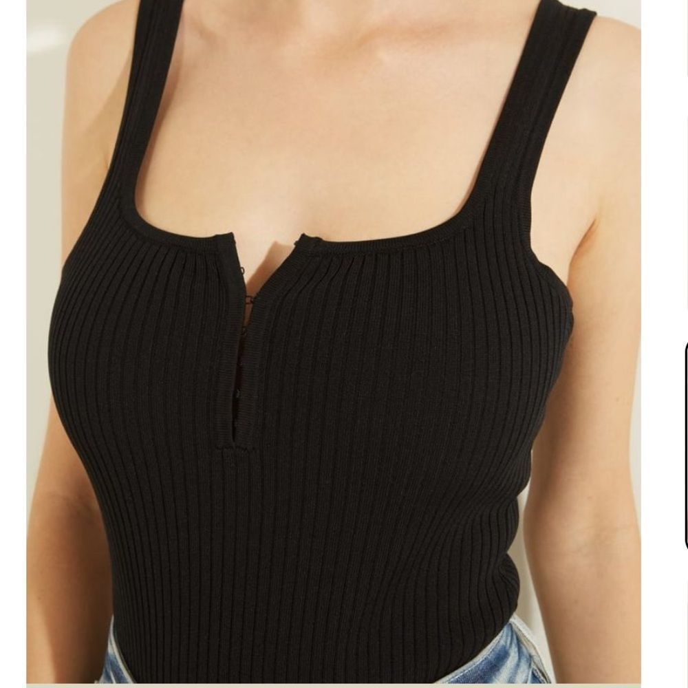 Guess Kaylee Black Square Neck Ribbed Bodysuit With Hook & Eye Front V-Neck M